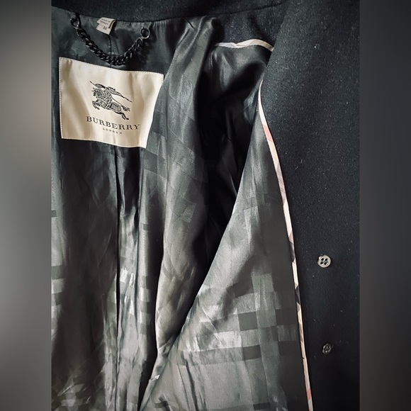 Men’s Burberry Peacoat - Size Medium - Picture 7 of 7